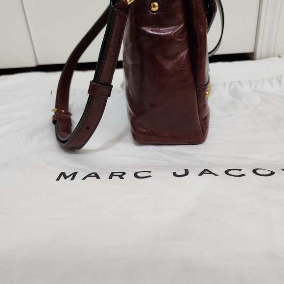 Marc Jacobs Chianti /Burgundy color studded envelope shoulder handbag/ crossbody - Picture 7 of 7